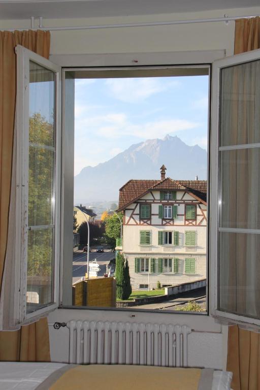 Gasthaus Zum Kreuz Hotel Lucerne Room photo